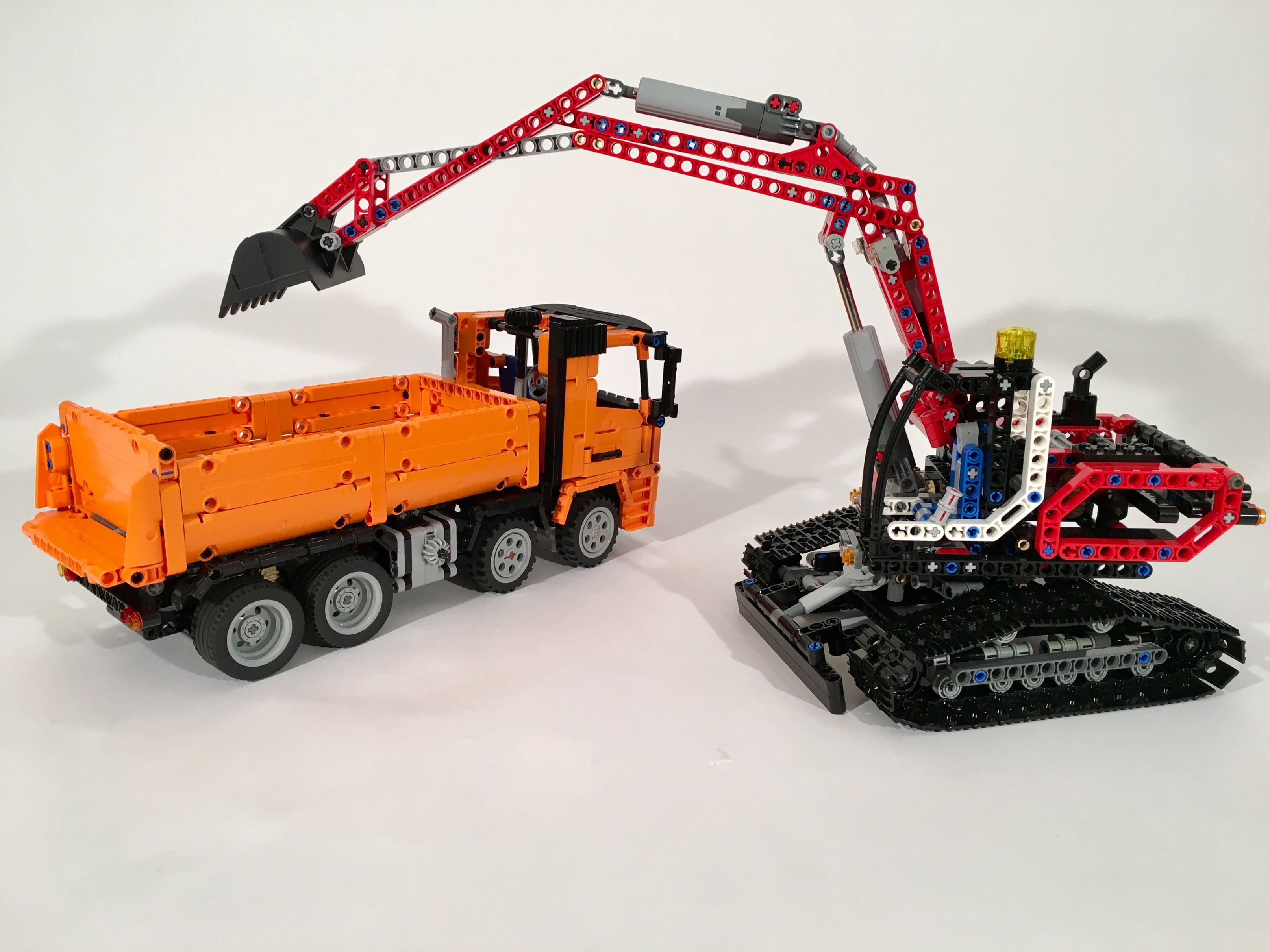 MB Arocs with LEGO 8294 |